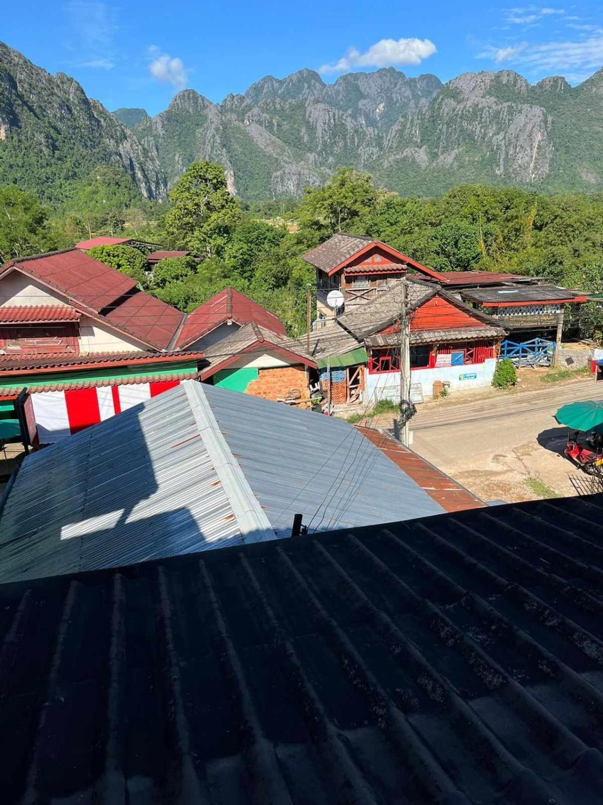 Nice View Guesthouse Vang Vieng Bagian luar foto